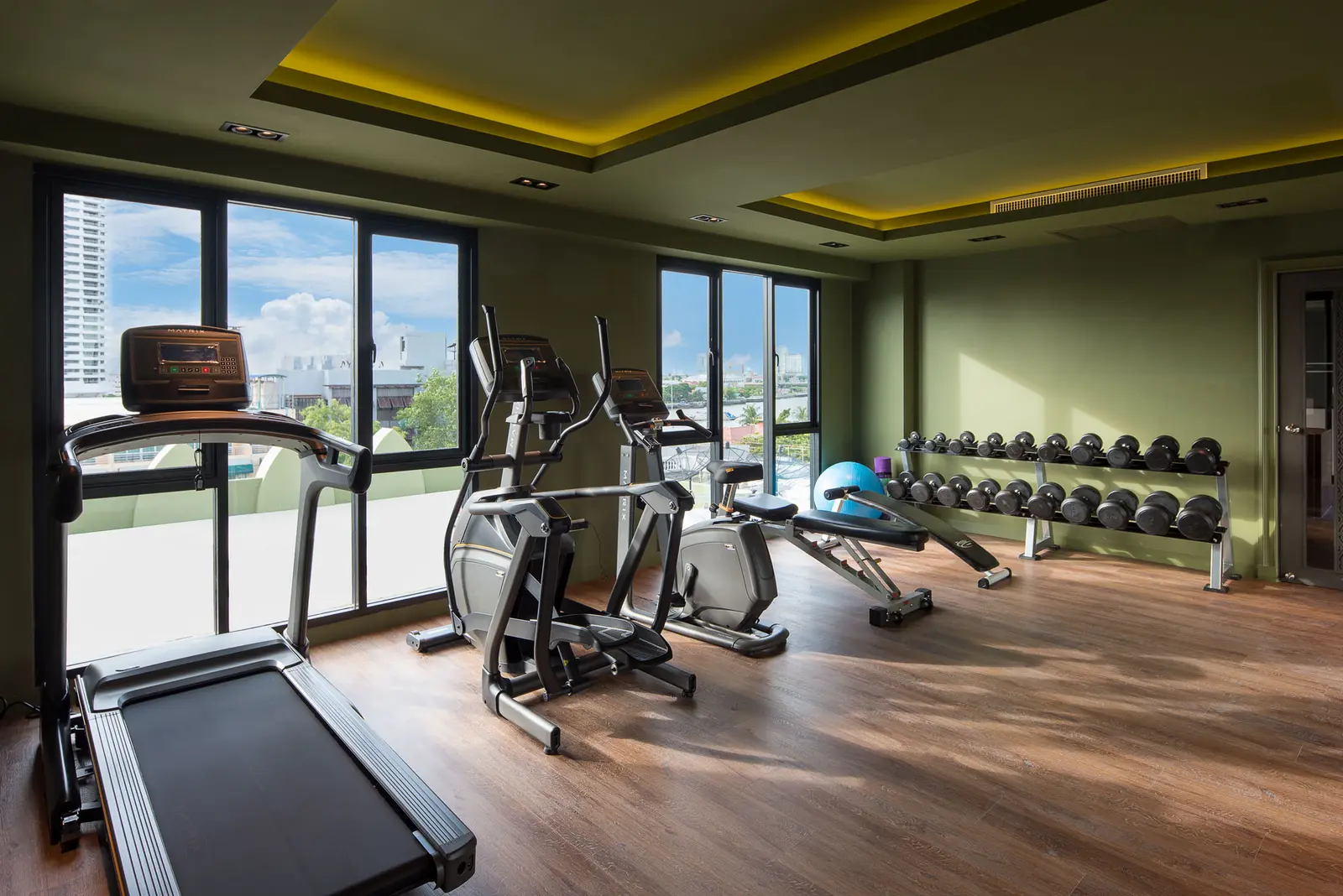 Fitness centre with cardio and strength equipment