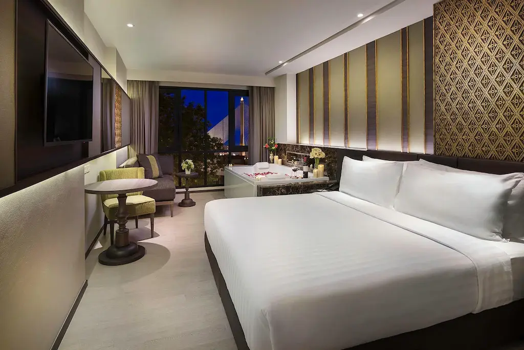 Premier Double Room overlooking Bangkok
