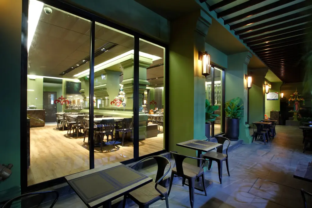 Covered seating at Srida Cuisine
